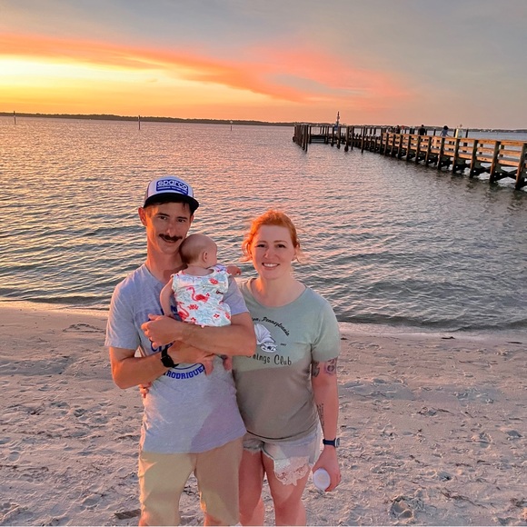 Meet your Posher, Lauren - Picture 5 of 7